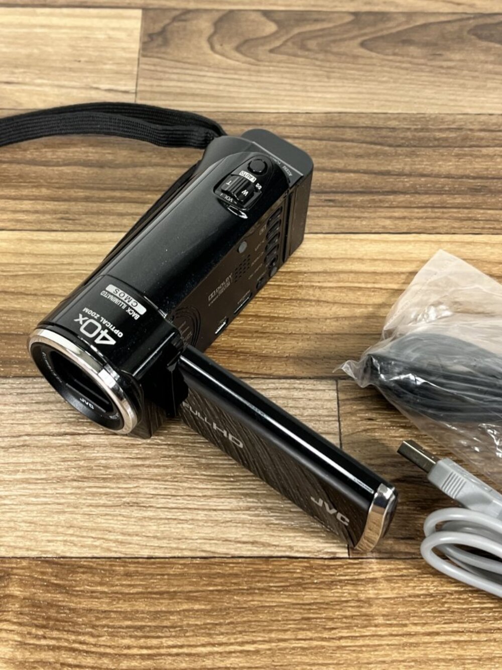 JVC Everio HD Camcorder GZ-HM35BU With Battery No Charger - Picture 5 of 10